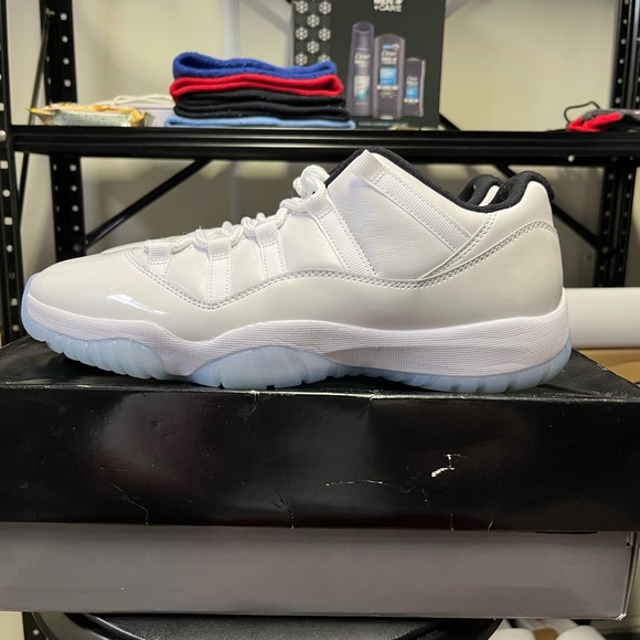 jordan retro 11 low size 10.5